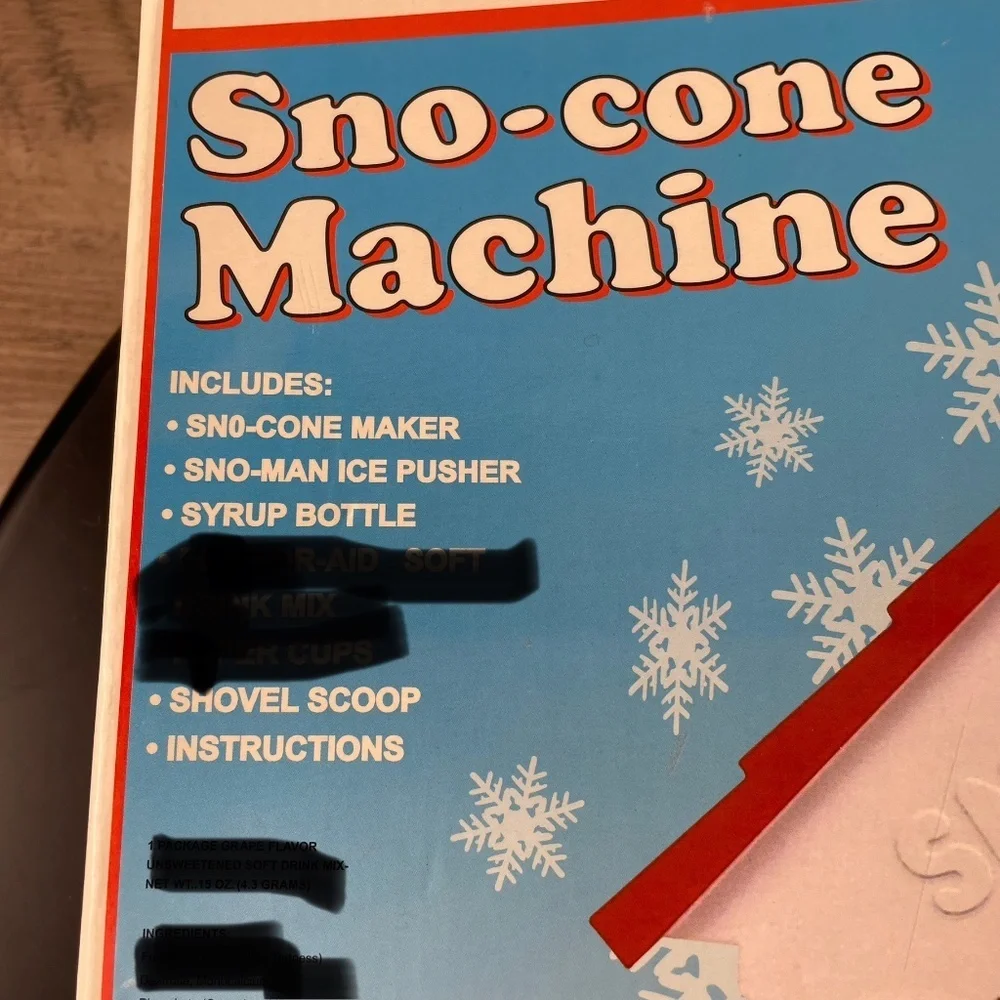 The Original Design Snoopy Sno-Cone Maker Sababa Toys 2007 Summer Fun‎ Icies